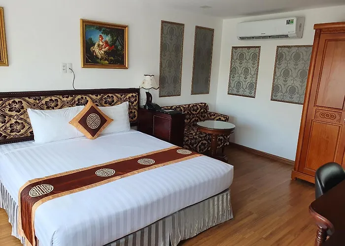 Collection O Emerald Luxury Apartment - Near Secc