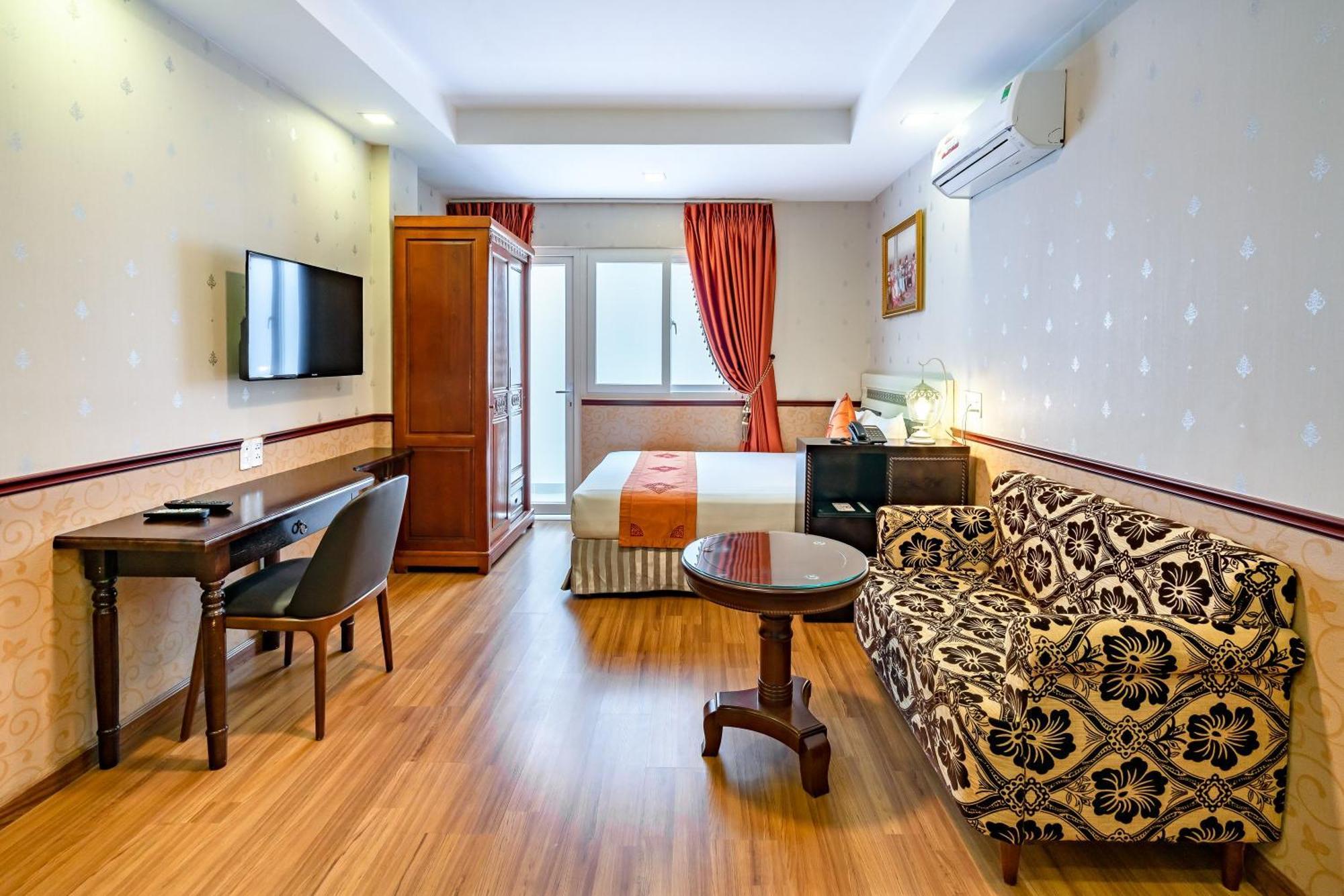 Collection O Emerald Luxury - Near Secc होटल Ho Chi Minh City