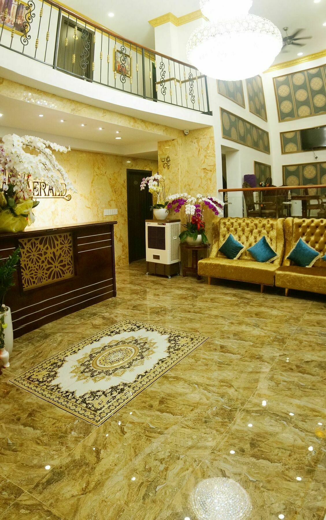 Collection O Emerald Luxury - Near Secc होटल Ho Chi Minh City